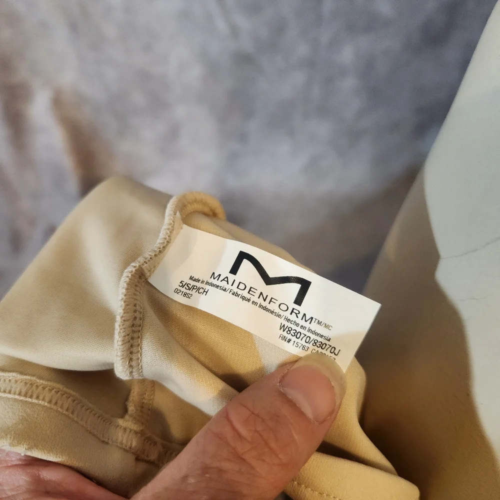 Maidenform Nude Shapwear Tank Top Size Small‎